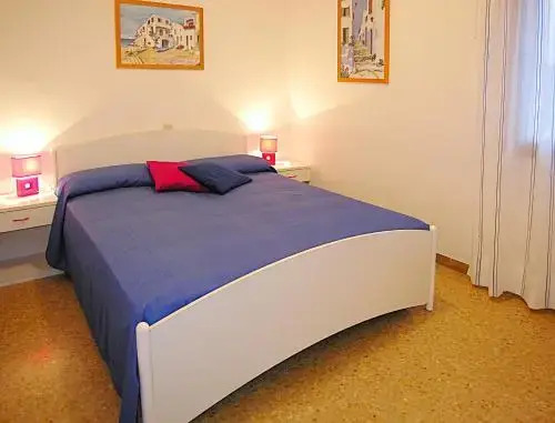 Appartamenti Nettuno Pineda, 3 bedrooms, sleeps 8