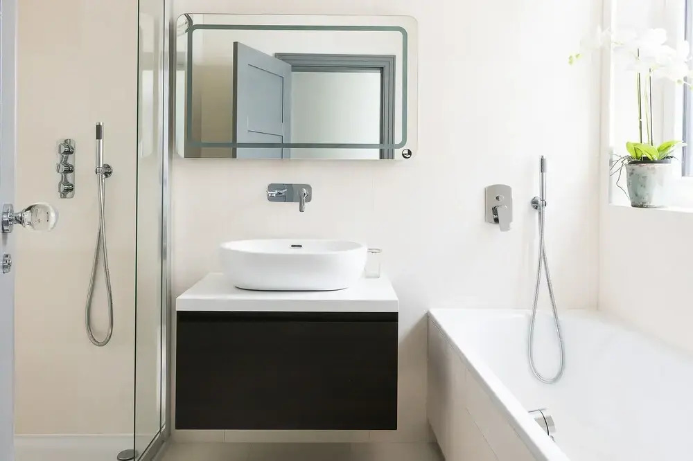 3 Bedroom House with Ensuites and Garden