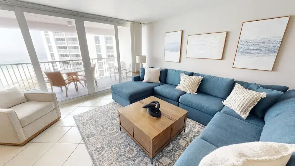 Shoreline Towers 1074 2 Bedroom Condo