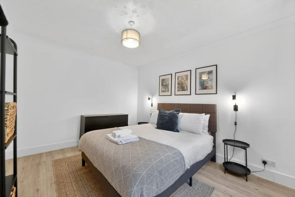Madeira 2BR Garden Retreat in Bromley With Street Parking