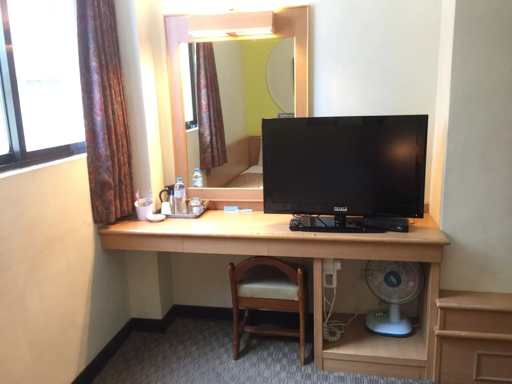 Yes Hotel