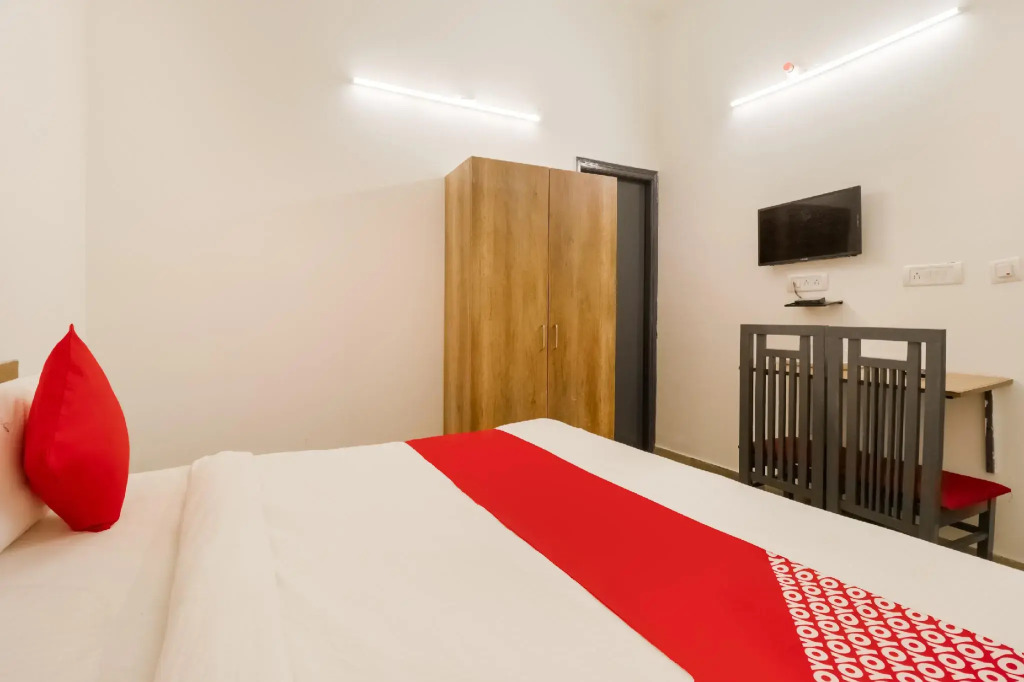 SPOT ON 73924 Shree Naman Guest House