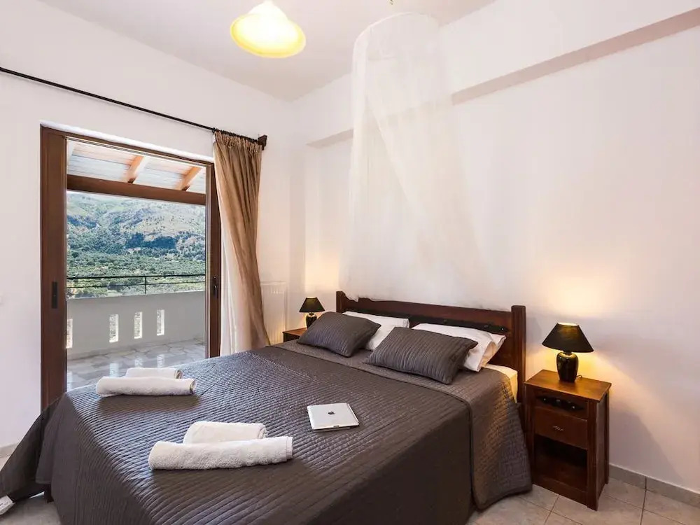 Villa Asigonia with Heated Pool & Whirlpool
