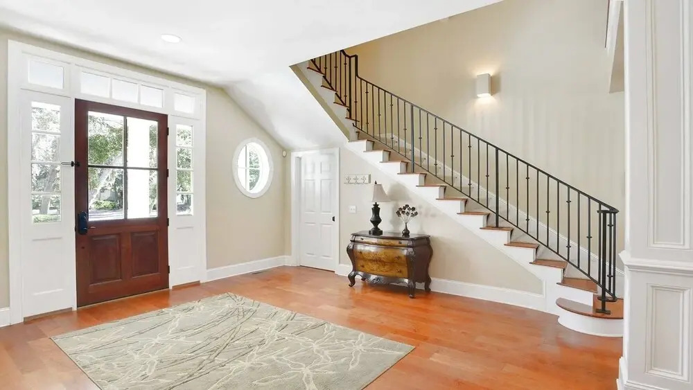 1a Sea Lane 6 Bedroom Home