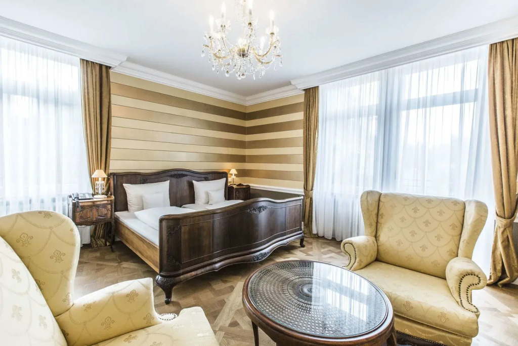 HELIOPARK Bad Hotel Zum Hirsch