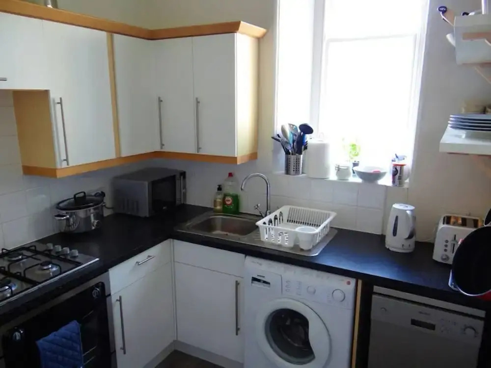 2 Bedroom Apartment in Edinburgh Sleeps 4