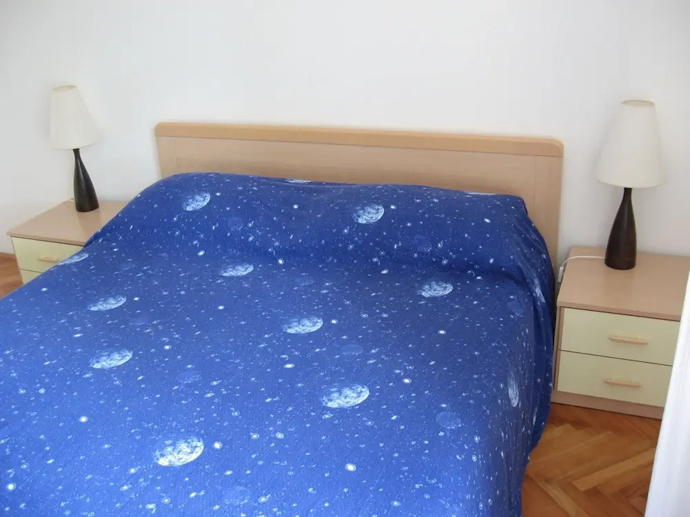 Six Person Apartment With 2 Bedrooms Near the Beach in Pjescana Uvala