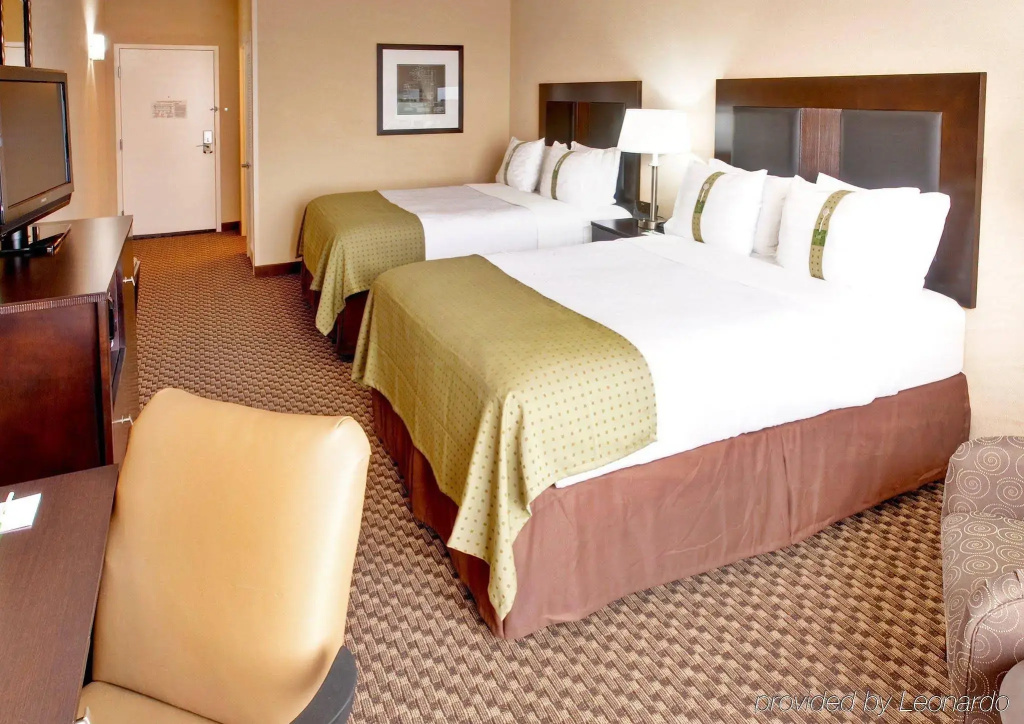 Holiday Inn & Suites Memphis - Wolfchase Galleria by IHG