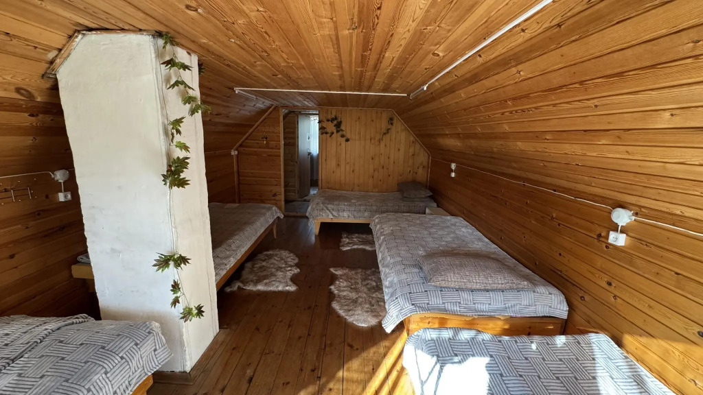 Номера в доме в стиле Art House