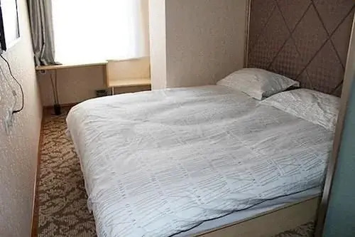 Wangyuan Express Inn