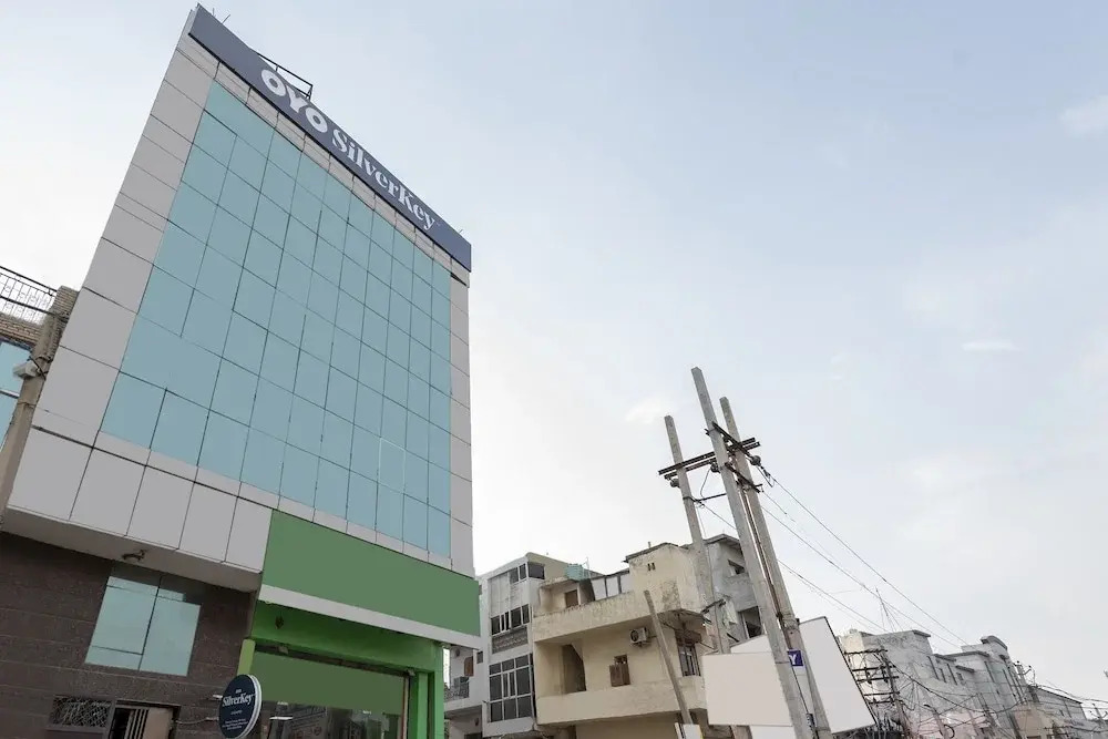 Silver Key Pooth Kalan by OYO Rooms