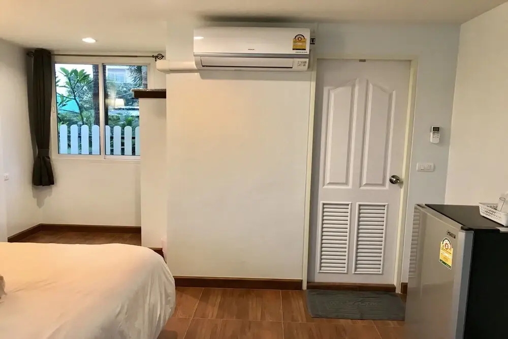 Baan Chang Residence