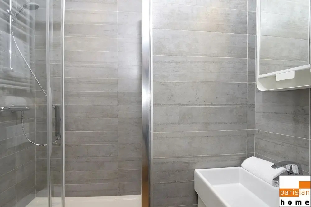 202117 - Appartement 6 personnes à Paris