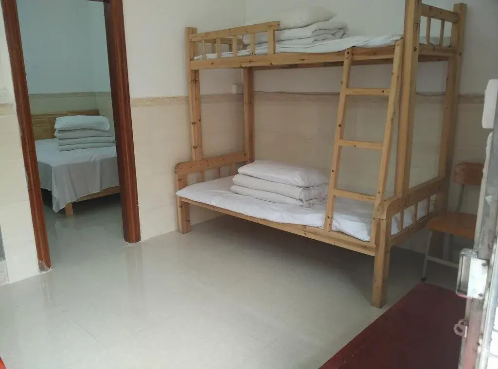 Luo Family Hostel Branch 2