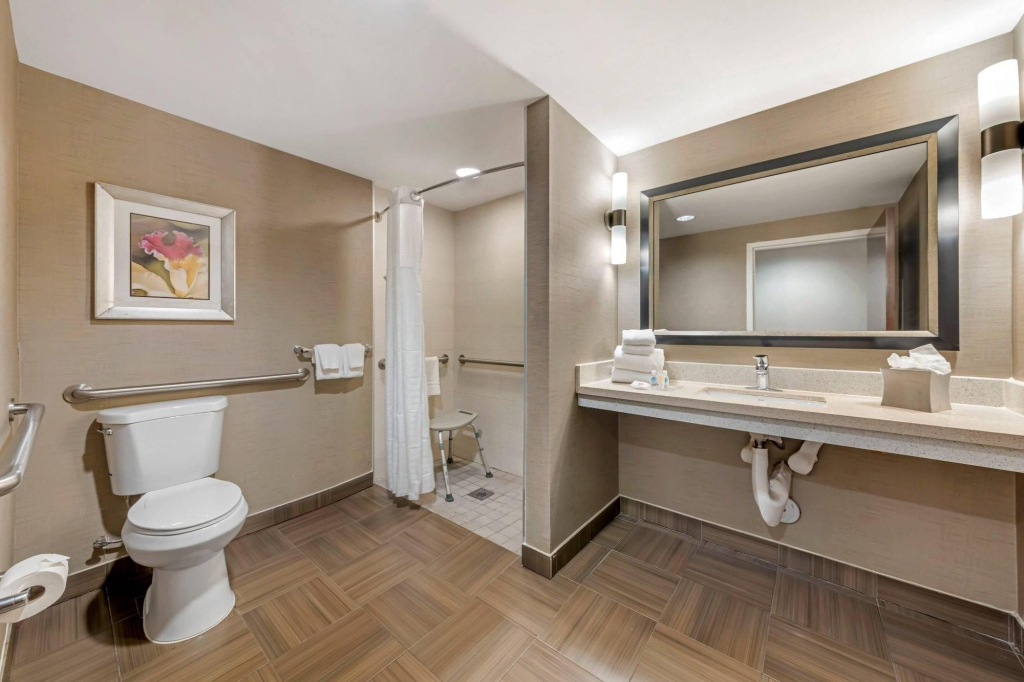 Comfort Suites Miami Airport North