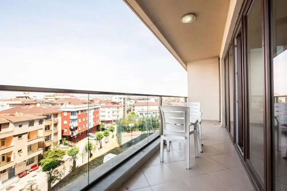 Superb Flat Close to SAW with Shared Pool in Tuzla