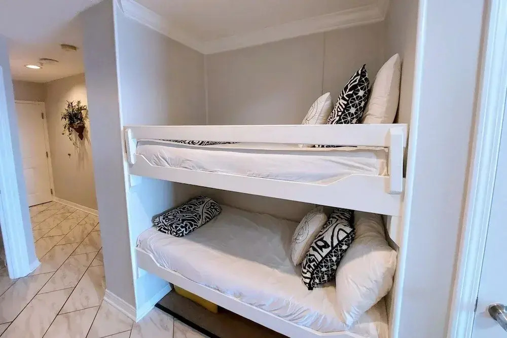 Royal Palms 1306 1 Bedroom Condo by RedAwning