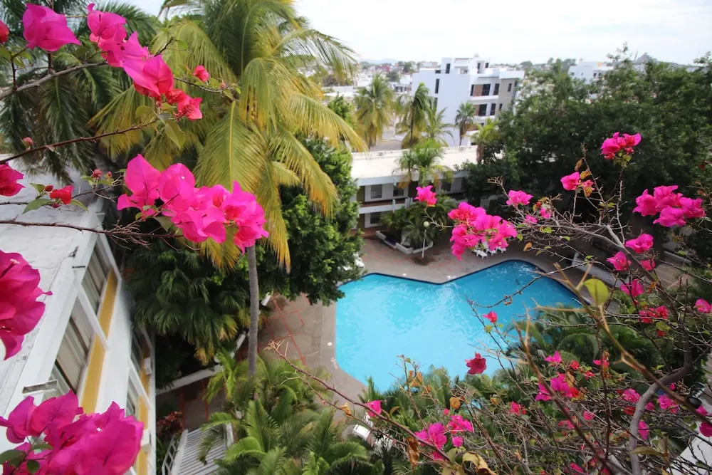 Hotel De Cima
