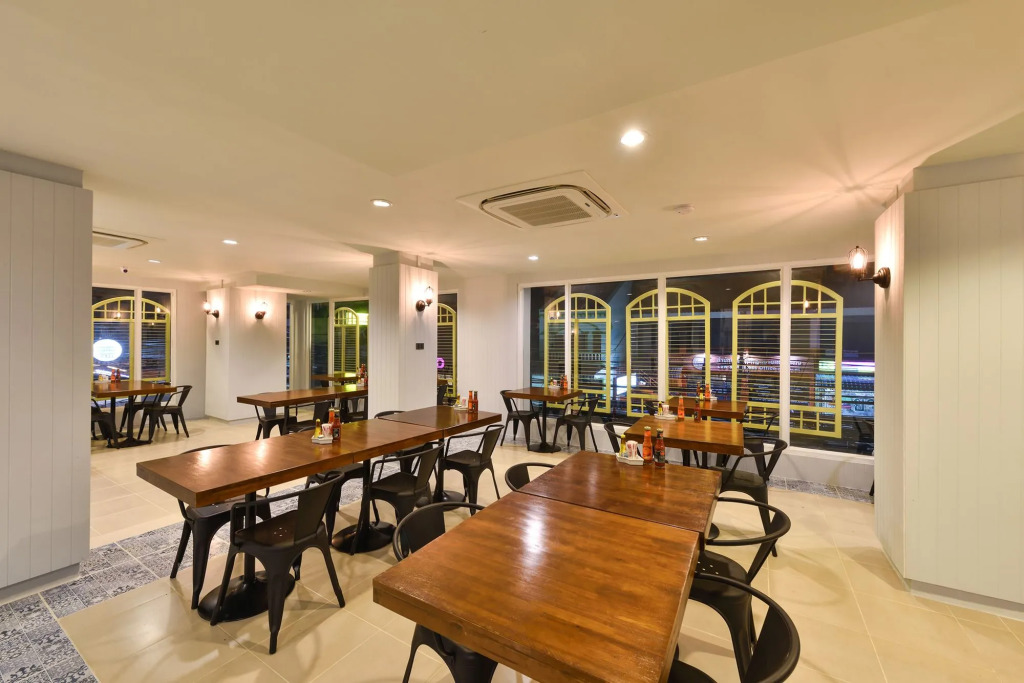 Montree Phuket Hotel