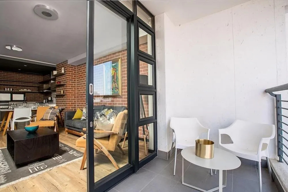 Easy Stay - The Tyrwhitt Rosebank