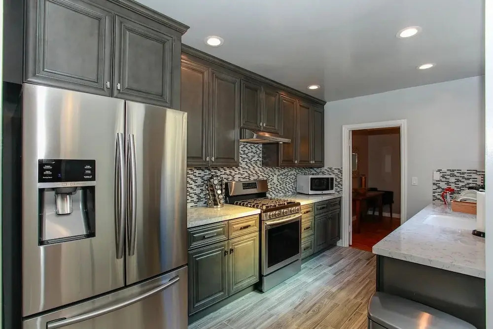 Stylish 2BR Sunset House W Parking by RedAwning