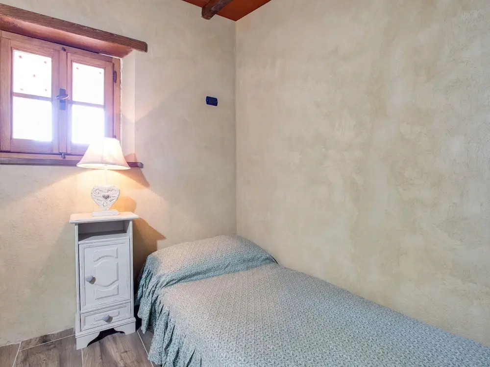 Cosy Holiday Home in Metato With Swimming Pool