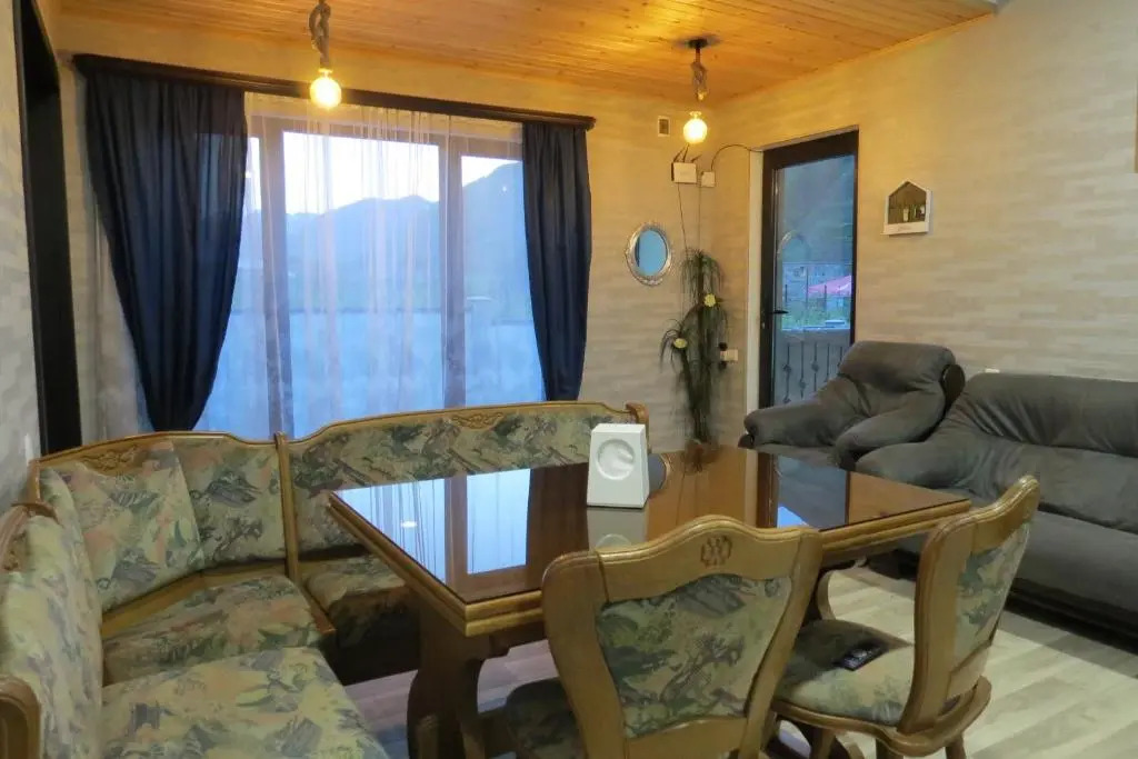 Bibos Kokhi Guesthouse