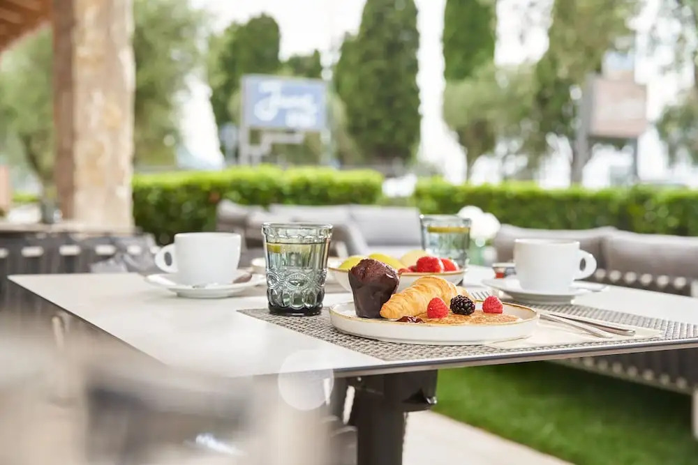 June Stay Lake Garda