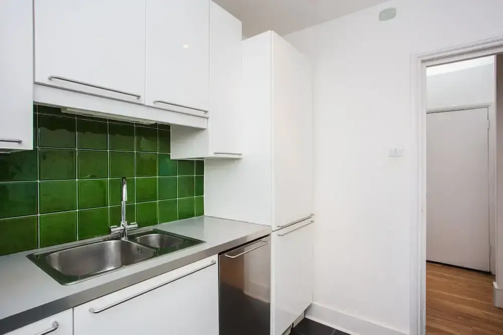 Gorgeous 1 Bedroom Apartment in Kensington