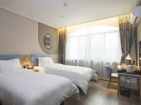 Homeinn Hotel (Xuchang Bayi Road Fat Donglai Angel City)