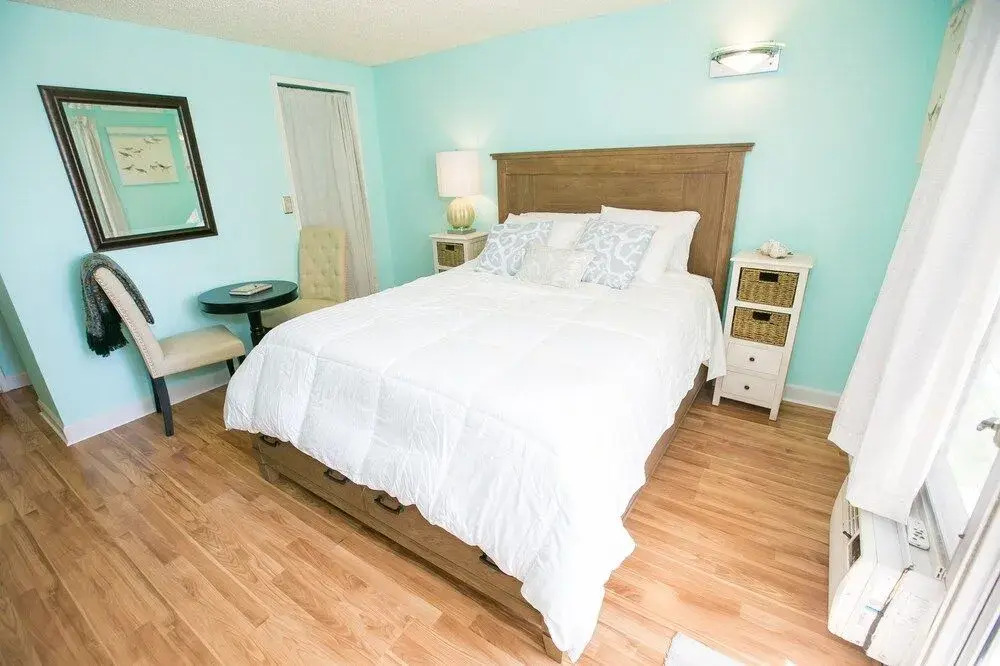 Charming Kuhio Village Studio