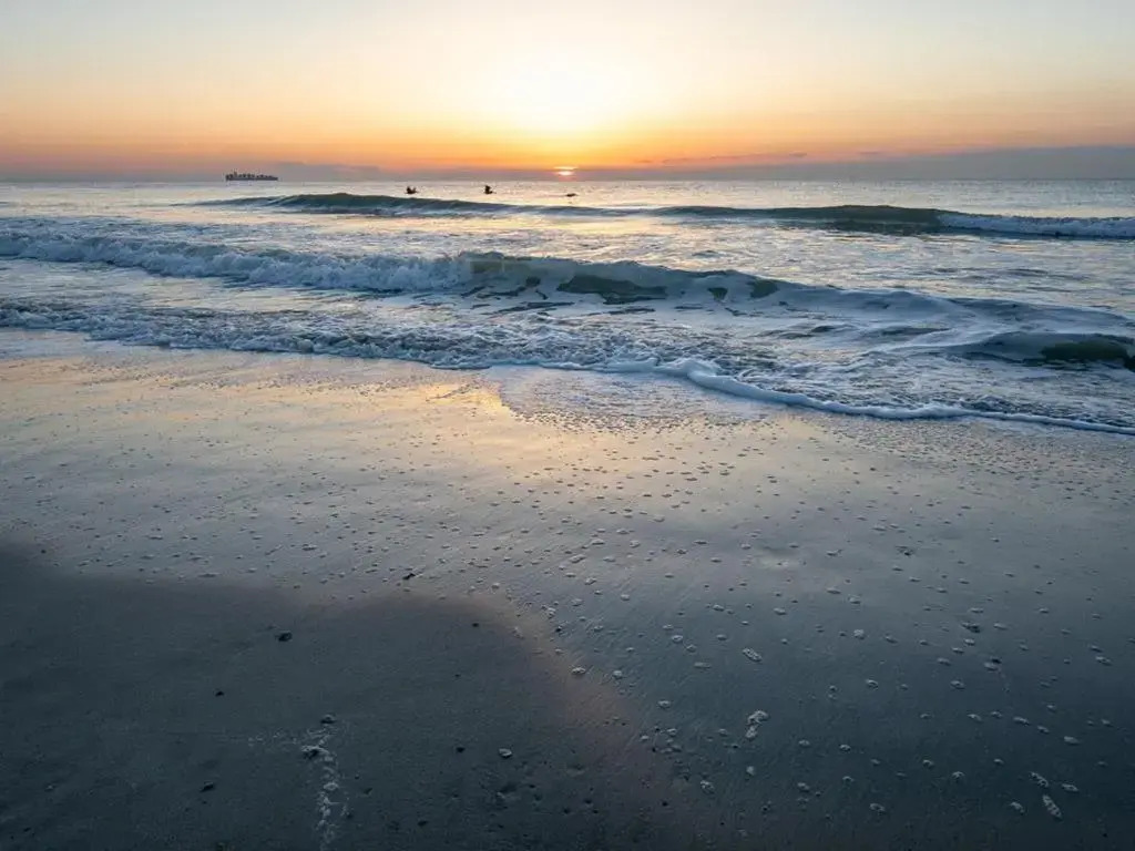 DeSoto Beach Hotel