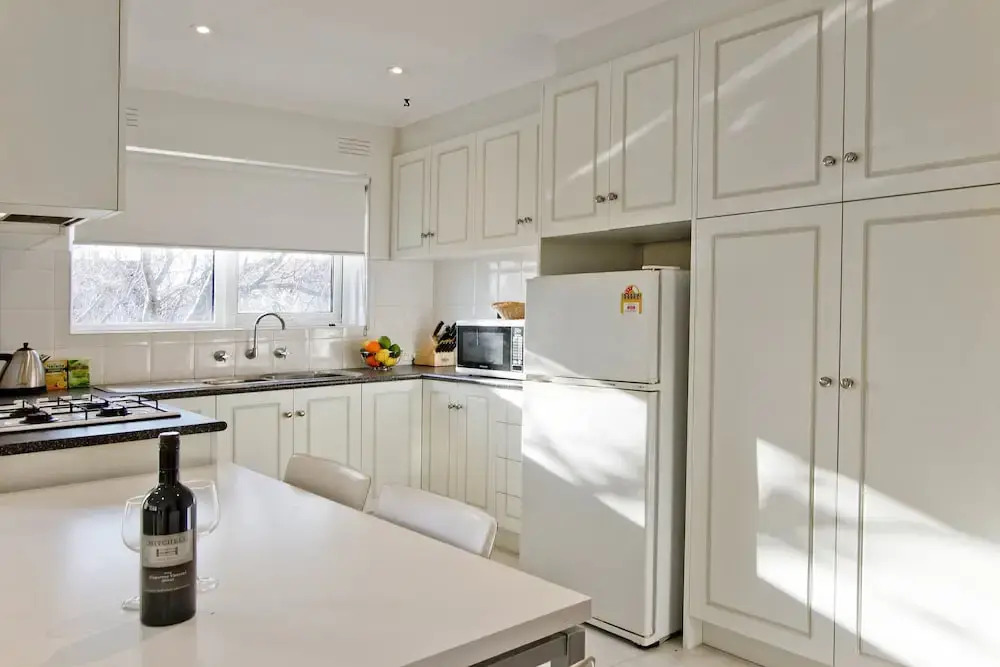 Elwood Seaside 2 Bed Retreat