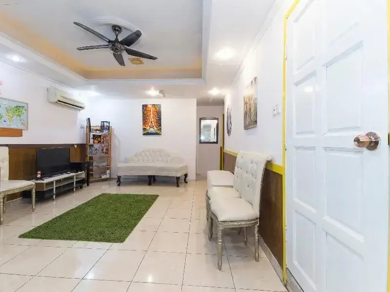 OYO 587 The Dream Hotel