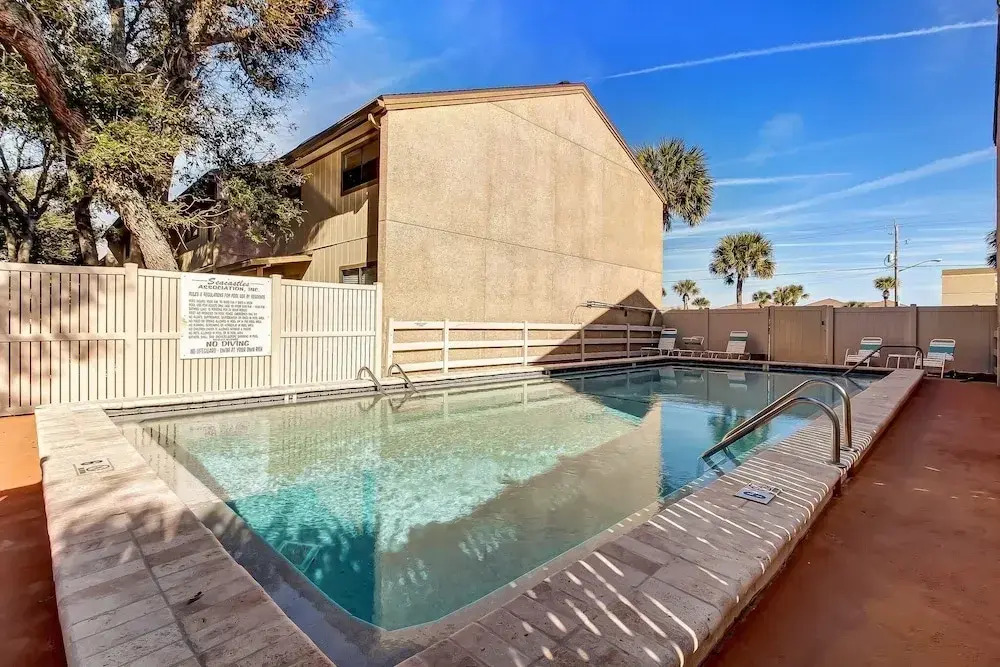 14 Sea Castles 3 Bedroom Condo by RedAwning