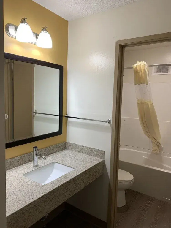 Westway Inn Motel