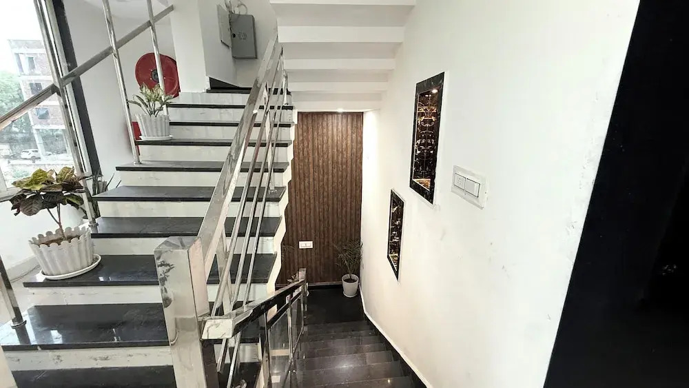FabHotel The Grand Luxury Stay