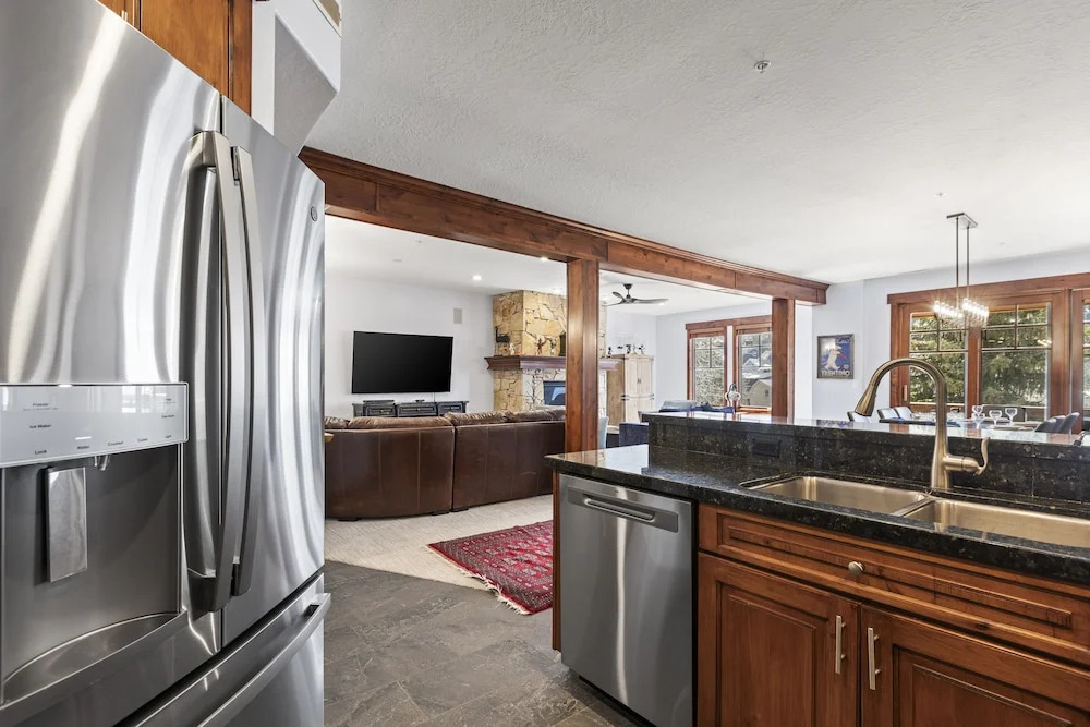 Town Pointe B304 4 Bedroom Condo by RedAwning