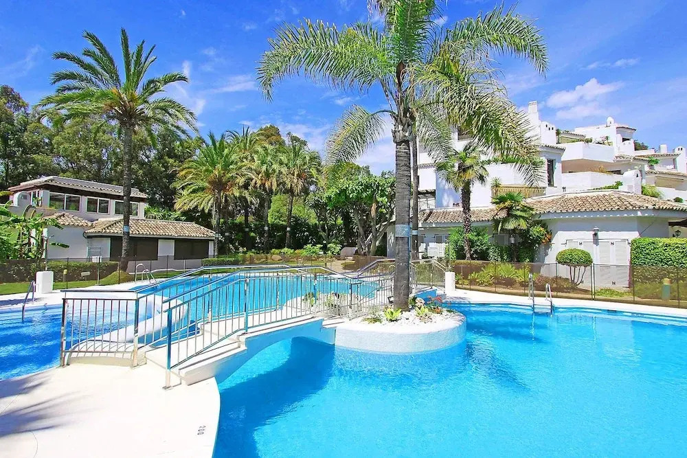 1098 Beachront Modern Duplex Penthouse Roof Terrace 3 Pools