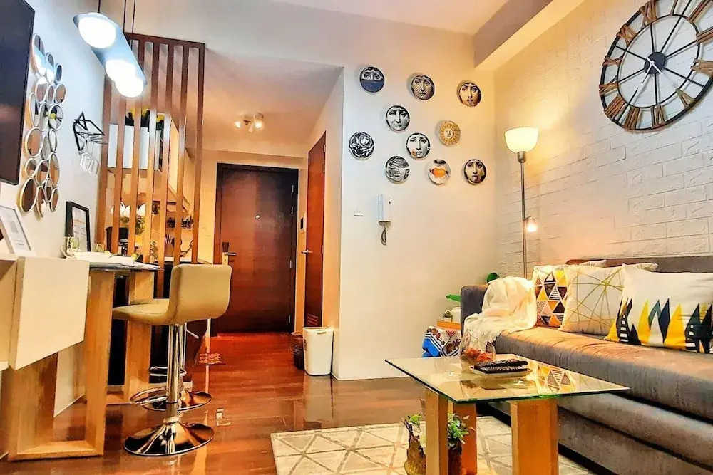 Sleeps 2 With Netflix and Free Wi-fi