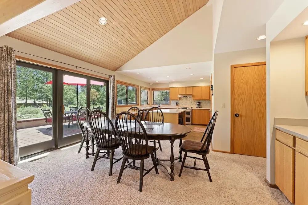 10 Tan Oak