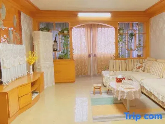 Yuetting Homestay (Two Bedrooms, Two Living Rooms, Two Bathrooms/Family/Party)