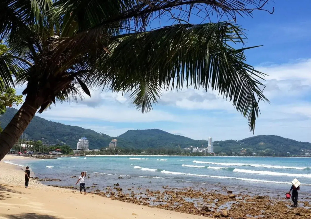 At Phuket Inn Patong Beach