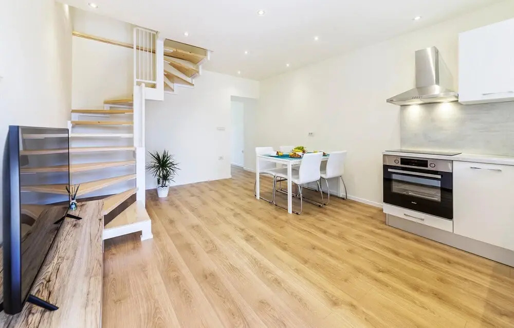 Awesome Home In Ripenda Kras, Labin With Wifi