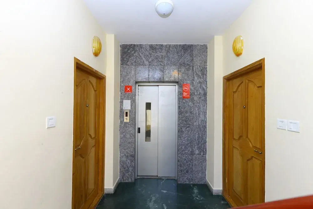 Hotel Rich Residency