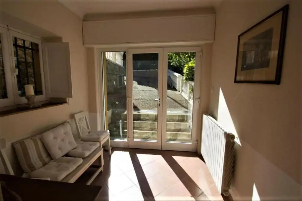 Grande appartamento in Villa con terrazza sul mare