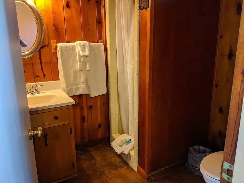 Double B Lodge