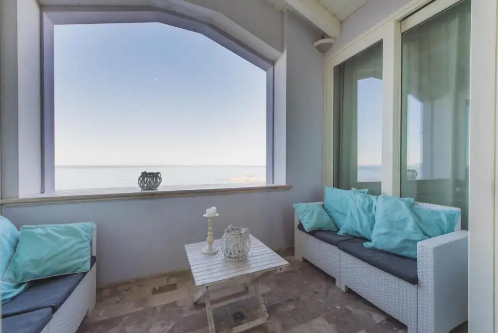 Villa Lilla Attic on the beach