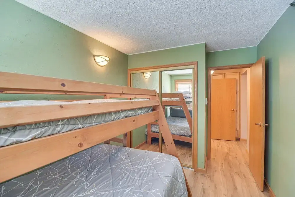 Ski-in/ski-out Winter Park Condo w/ Mountain Views