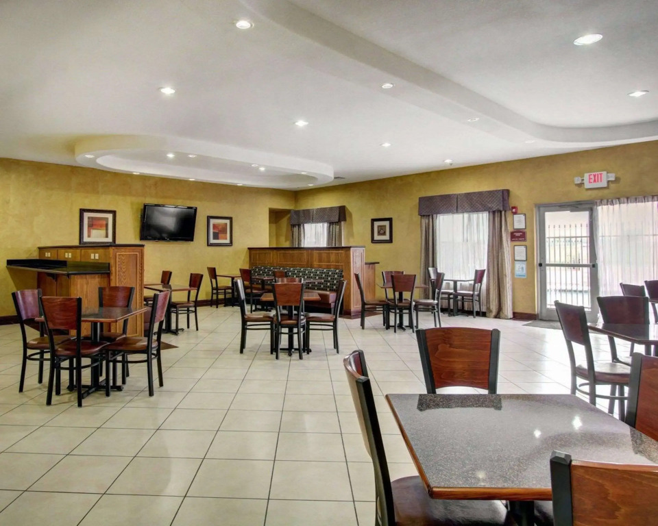 Comfort Inn & Suites Alvarado